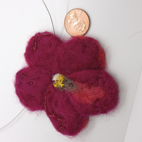 Vintage Wool Felt NecklaceFlower Beads Wire Chain & Clasp Handmade Purple & Red - Picture 8 of 8